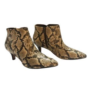 NEW Clarks Linvale Judith Taupe Snakeskin Bootie 8